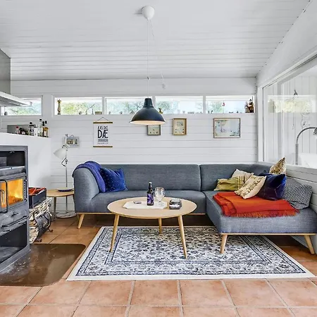 Casa de Férias Awesome In With 3 Bedrooms & Wifi Ålbæk